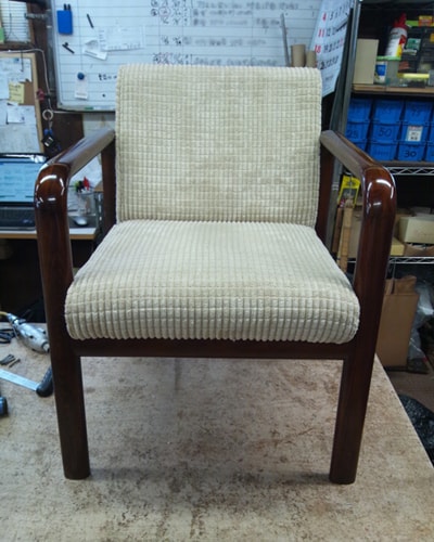 張り替えて弾力の張りを復活させる