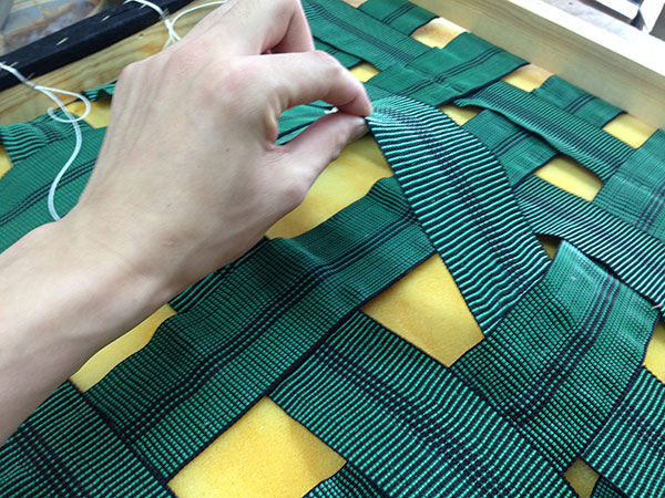 20160912_sofa_weavings_before