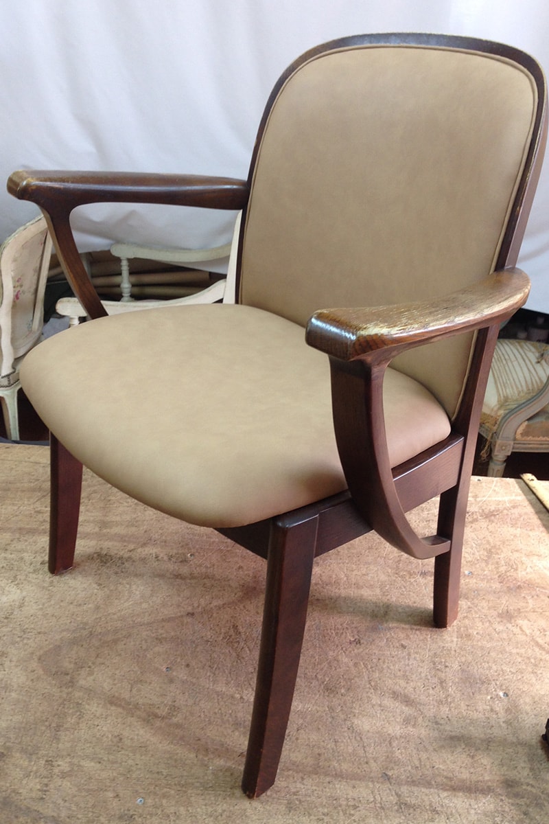 ビニールレザーに張り替え